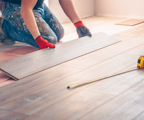 Installing-laminate-flooring